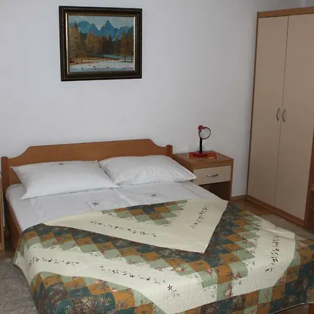 Apartma Albina Apartment